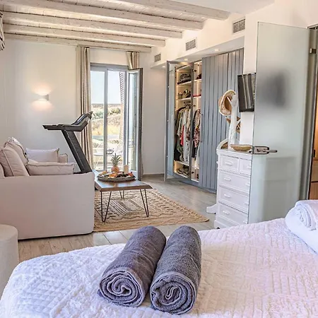 Elia By Mykonian Kazarte * Καλαφάτη